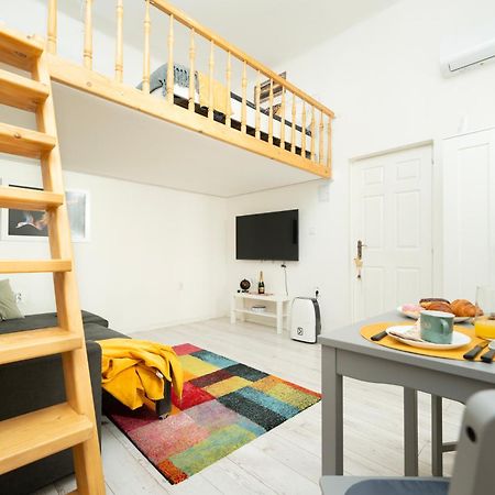 Bakats Square Premium Apartment With Ac Budapest Exteriör bild