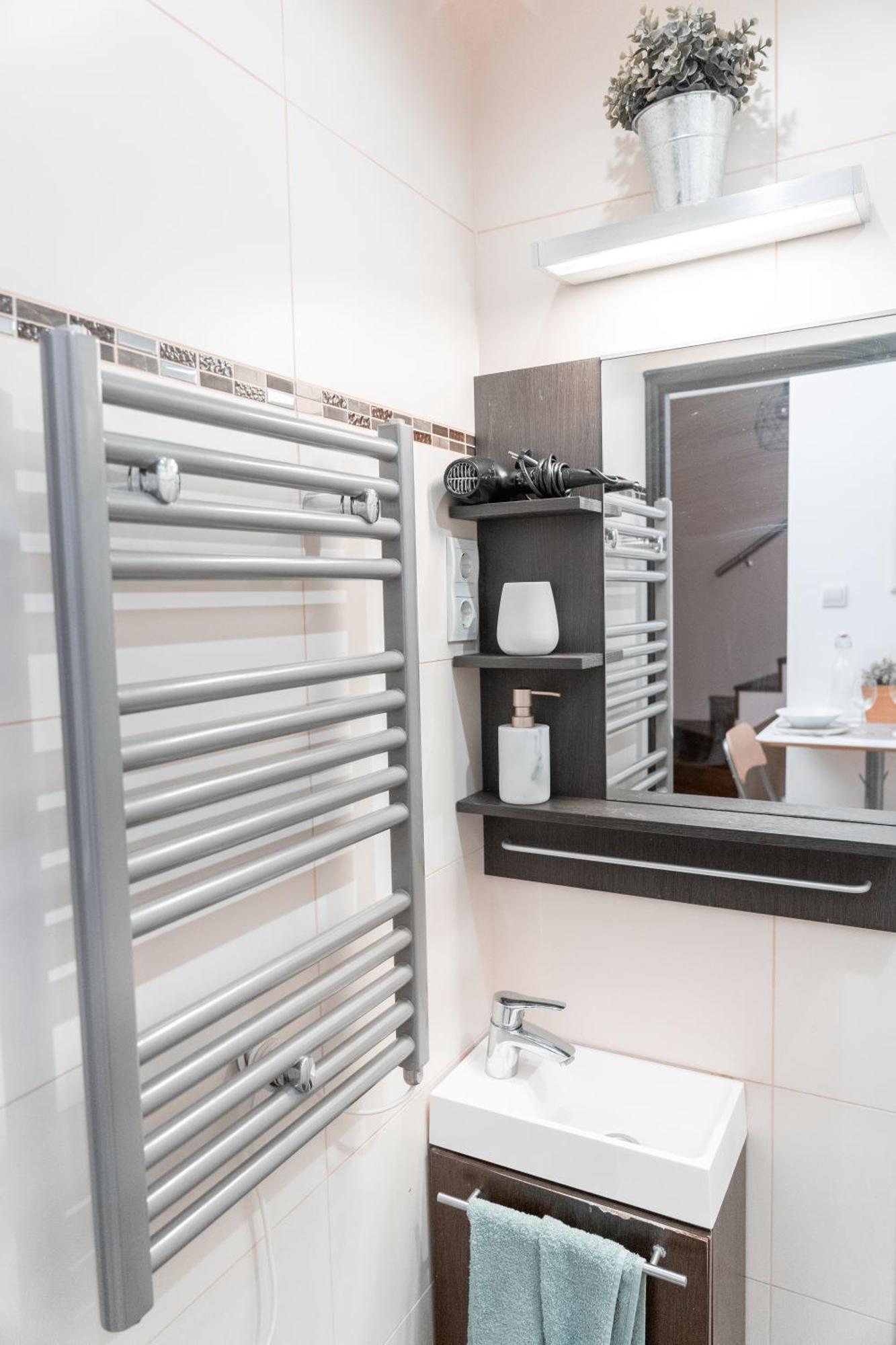 Bakats Square Premium Apartment With Ac Budapest Exteriör bild