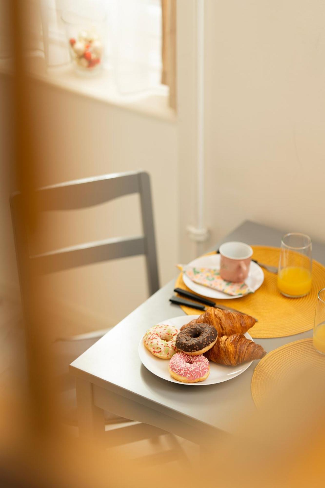 Bakats Square Premium Apartment With Ac Budapest Exteriör bild